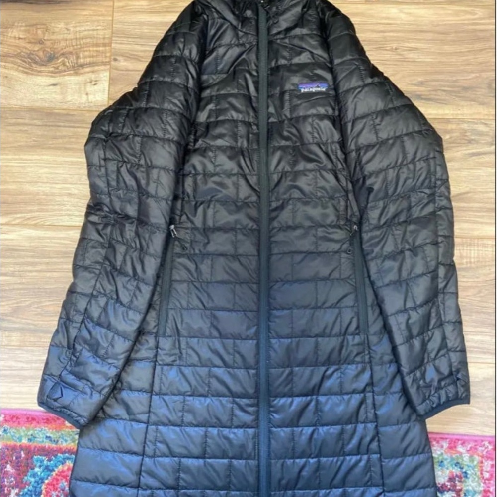 Patagonia Women's Black Quilted nano puff